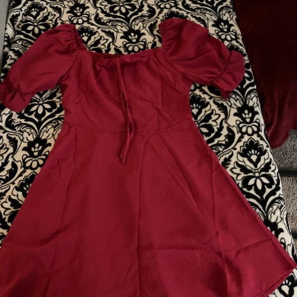 Medium burgundy SHEIN dress - Picture 2 of 3